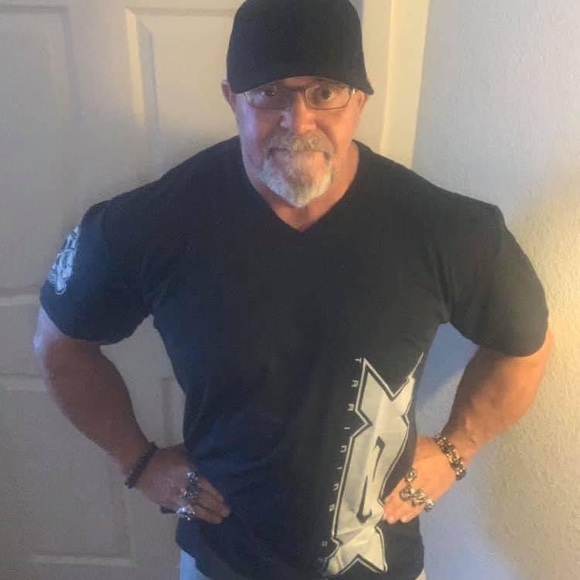 Meet your Posher, Shaun - Picture 1 of 2